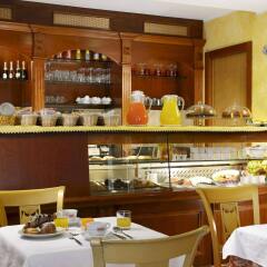 Hotel Tuscolana питание