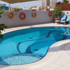 Savoy Suites Hotel Apartments бассейн фото 3
