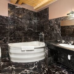 Гостиница Villa Buko Украина, Буковель - 1 отзыв об отеле, цены и фото номеров - забронировать гостиницу Villa Buko онлайн ванная фото 2