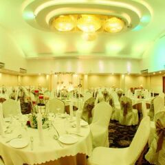 Opulent River Face Hotel