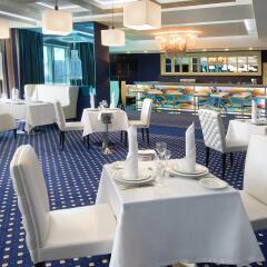 Гостиница Crowne Plaza Moscow World Trade Centre в Москве - забронировать гостиницу Crowne Plaza Moscow World Trade Centre, цены и фото номеров Москва питание