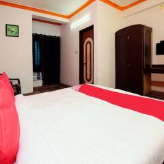 OYO 12363 Hotel Ratan international сейф в номере