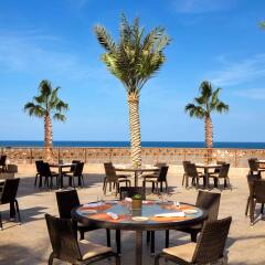 Отель Sheraton Sharjah Beach Resort & Spa фото 2