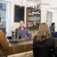 Отель New Steine - Guest House гостиничный бар