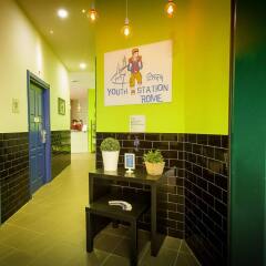 Youth Station Hostel интерьер отеля
