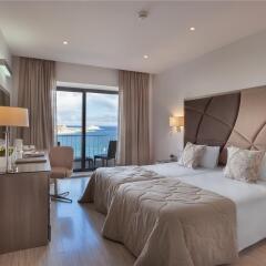 Отель The Plaza & Plaza Regency Hotels 3* Улучшенный номер