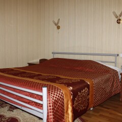 Гостиница Лалетин в Барнауле 1 отзыв об отеле, цены и фото номеров - забронировать гостиницу Лалетин онлайн Барнаул комната для гостей