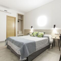 Отель Hostal Castilla II Puerta del Sol комната для гостей фото 3