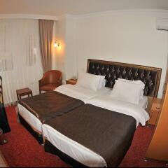 Palace Point Hotel сейф в номере