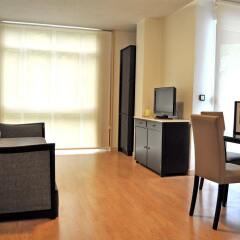 Отель Apartamentos Don Carlos Испания, Сантандер - отзывы, цены и фото номеров - забронировать отель Apartamentos Don Carlos онлайн интерьер отеля