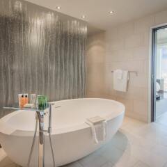 Отель Hilton Liverpool City Centre Великобритания, Ливерпуль - отзывы, цены и фото номеров - забронировать отель Hilton Liverpool City Centre онлайн ванная фото 2