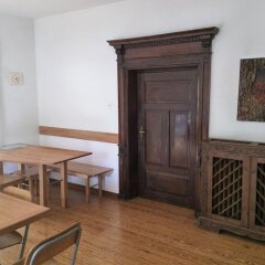 Отель Schloss Castello Pienzenau B&B Меран комната для гостей
