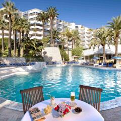 Отель Novotel Cannes Montfleury Франция, Канны - отзывы, цены и фото номеров - забронировать отель Novotel Cannes Montfleury онлайн бассейн