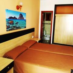 Отель Hostal Horizonte Испания, Сан-Антони-де-Портмань - 1 отзыв об отеле, цены и фото номеров - забронировать отель Hostal Horizonte онлайн комната для гостей