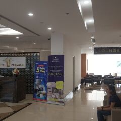 Отель Hanoi Parkhill Premium Deluxe Condo гостиничный бар