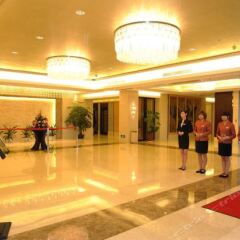 New Continental June House Hotel фитнесс-зал