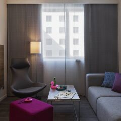 Отель Moxy Vienna Airport комната для гостей фото 3