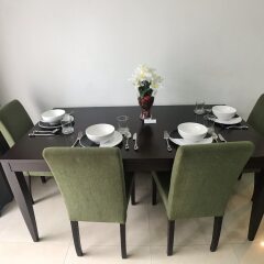 Отель Twin Peaks Sukhumvit Suites Бангкок питание