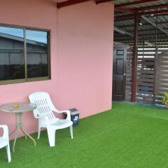 Отель Pattaya Holiday Lodge Паттайя
