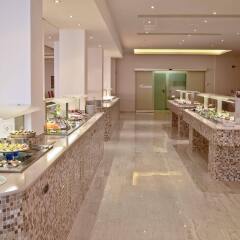 Отель The Kresten Royal Villas & Spa питание фото 3