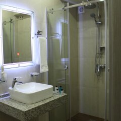 Mandarin Hotel in Yerevan, Armenia from 57$, photos, reviews - zenhotels.com bathroom