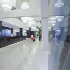 King Evelthon Beach Hotel & Resort интерьер отеля