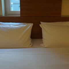 Отель easyHotel Berlin Hackescher Markt Германия, Берлин - отзывы, цены и фото номеров - забронировать отель easyHotel Berlin Hackescher Markt онлайн комната для гостей фото 2