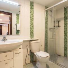 Отель Swayambhu Hotels and Apartments Непал, Катманду - отзывы, цены и фото номеров - забронировать отель Swayambhu Hotels and Apartments онлайн ванная