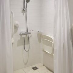Отель Holiday Inn Express Amsterdam - Sloterdijk Station ванная фото 2