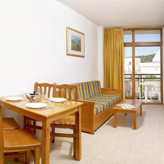 Отель Apartamentos Tramuntana комната для гостей