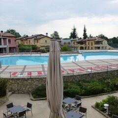 Отель Manerba Del Garda Resort Монига-дель-Гарда бассейн