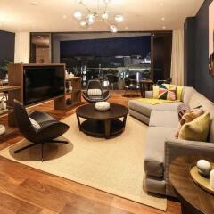 Отель Luxurious Getaway Right Across City Walk Mall Дубай фото 23