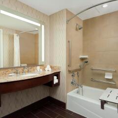Отель Hilton Garden Inn Washington DC/Georgetown Area ванная