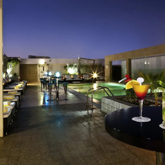 Отель Novotel Suites Mall of the Emirates бассейн фото 2