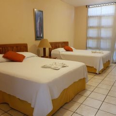 Banana Palms Hotel in Rio Dulce, Guatemala from 116$, photos, reviews - zenhotels.com guestroom photo 2