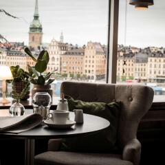 Отель Hilton Stockholm Slussen Швеция, Стокгольм - 9 отзывов об отеле, цены и фото номеров - забронировать отель Hilton Stockholm Slussen онлайн гостиничный бар