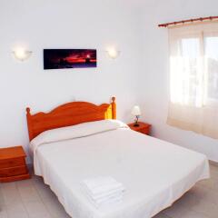 Отель Apartmentos Ses Anneres комната для гостей фото 2