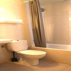 Отель Hostal Miranda Испания, Бланес - отзывы, цены и фото номеров - забронировать отель Hostal Miranda онлайн ванная фото 2
