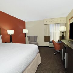 Отель Hampton Inn Columbus-International Airport удобства в номере