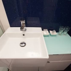 Ilica in Zagreb, Croatia from 100$, photos, reviews - zenhotels.com bathroom