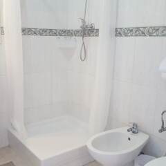 Отель Hostal Castellverd ванная фото 2