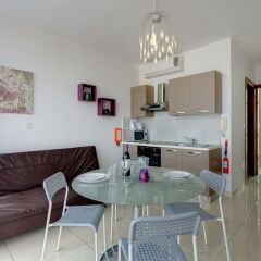 Отель Modern Penthouse in the Heart of Saint Julian's Мальта, Сан Джулианс - отзывы, цены и фото номеров - забронировать отель Modern Penthouse in the Heart of Saint Julian's онлайн фото 9
