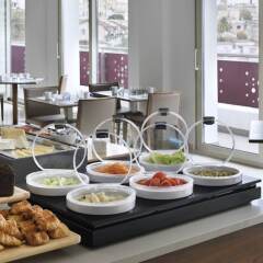 Апартаменты Bolton White Hotels and Apartments питание