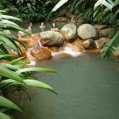 Отель The Springs Resort and Spa at Arenal бассейн