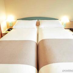 Отель ibis Zurich Adliswil комната для гостей фото 2