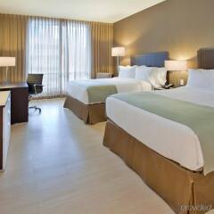 Отель Holiday Inn Express Panama комната для гостей
