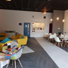 Отель The Cube Ealing питание