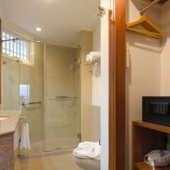 Отель Imperial Hua Hin Beach Resort сейф в номере