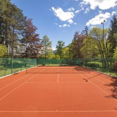 Отель Der Waldhof Лана спортивное сооружение