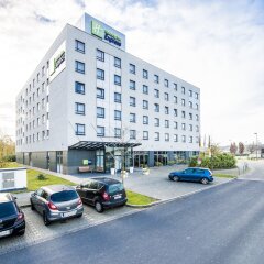 Отель Holiday Inn Express Düsseldorf City North парковка